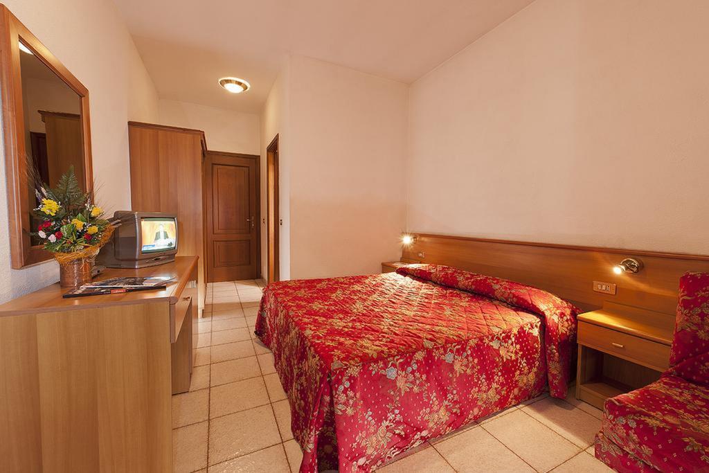 Hotel Veneriaz Nus Exterior photo